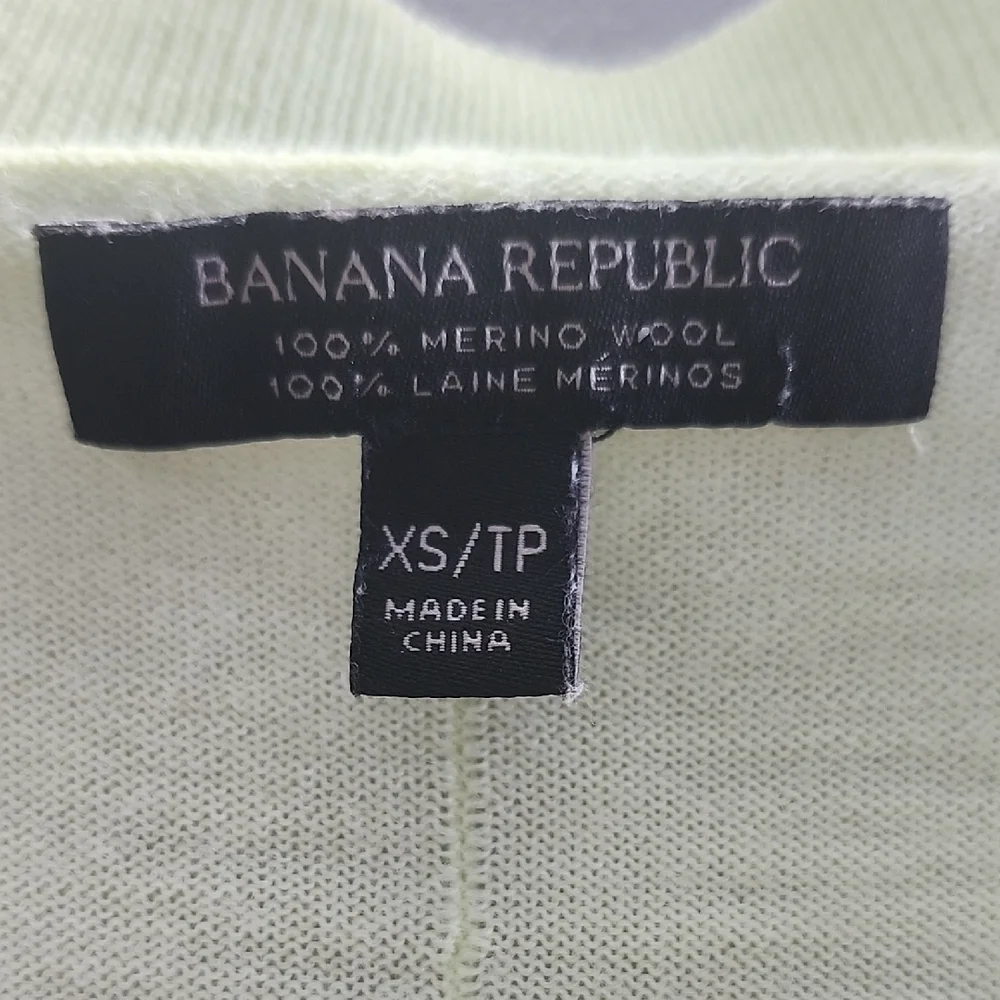 BANANA REPUBLIC Pastel lime green 100% Extra fine Merino wool cardigan - Picture 4 of 9